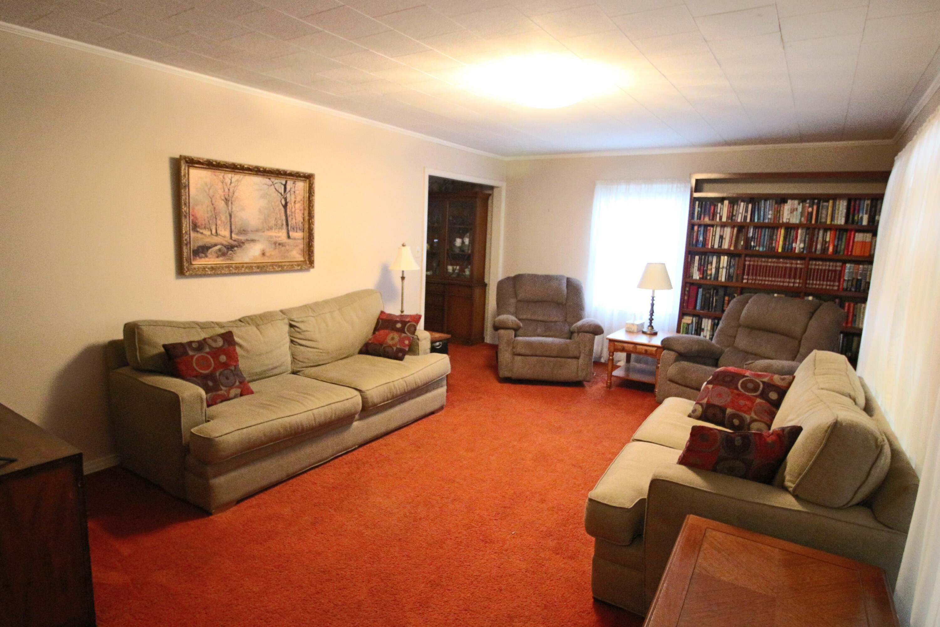 Property Photo:  910 S Pearl St.  MS 38852 