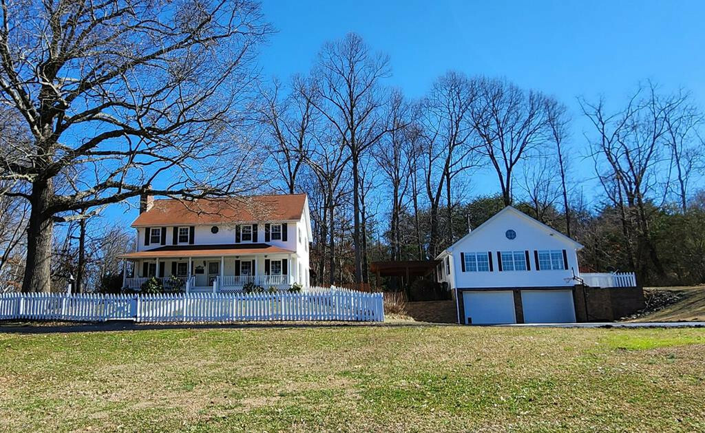 Property Photo: 611 Cline Cheaves Lane TN 37760