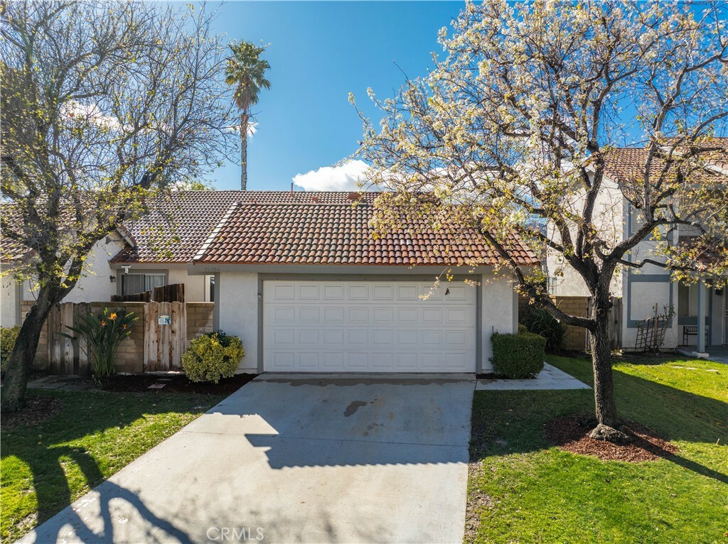 Property Photo:  15704 Ada Street  CA 91387 