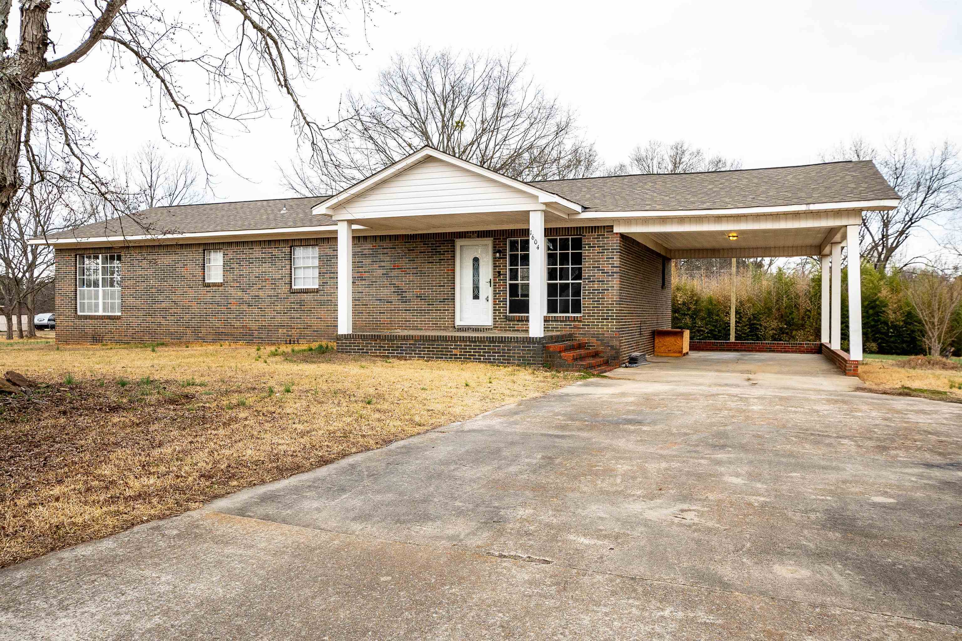 Property Photo:  1604 Edmondson Rd NE  AL 35077 - HANCEVIL 