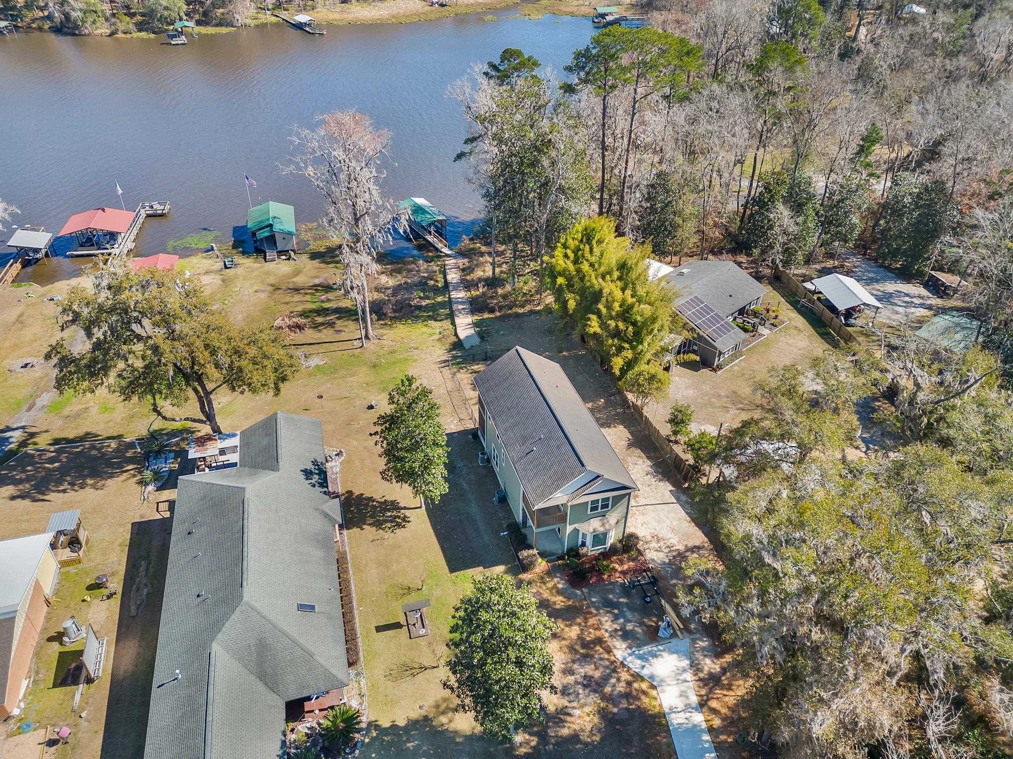 Property Photo:  4041 Edgewater Drive  FL 32310 