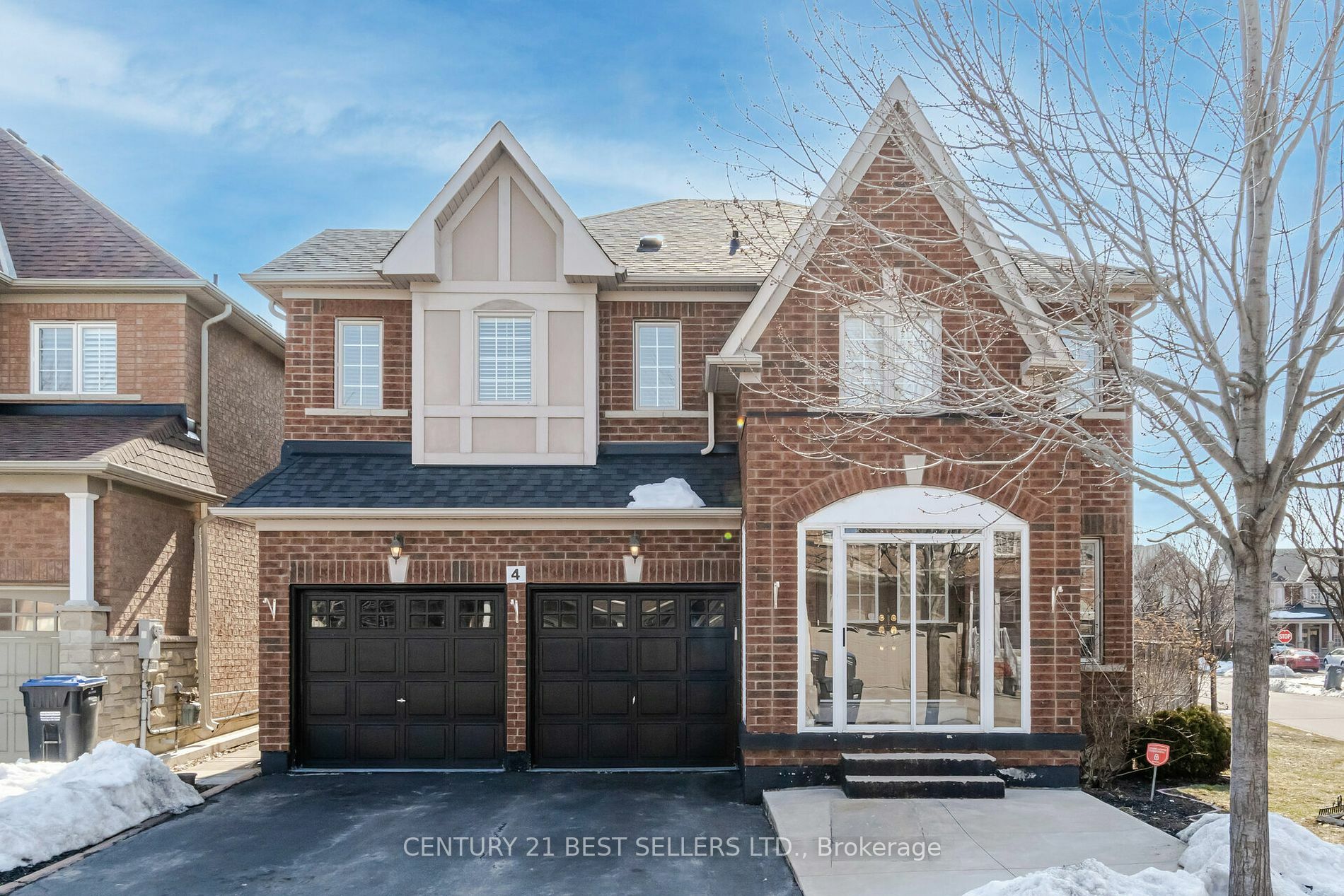 Property Photo:  4 Beresford Cres  ON L6P 2M3 