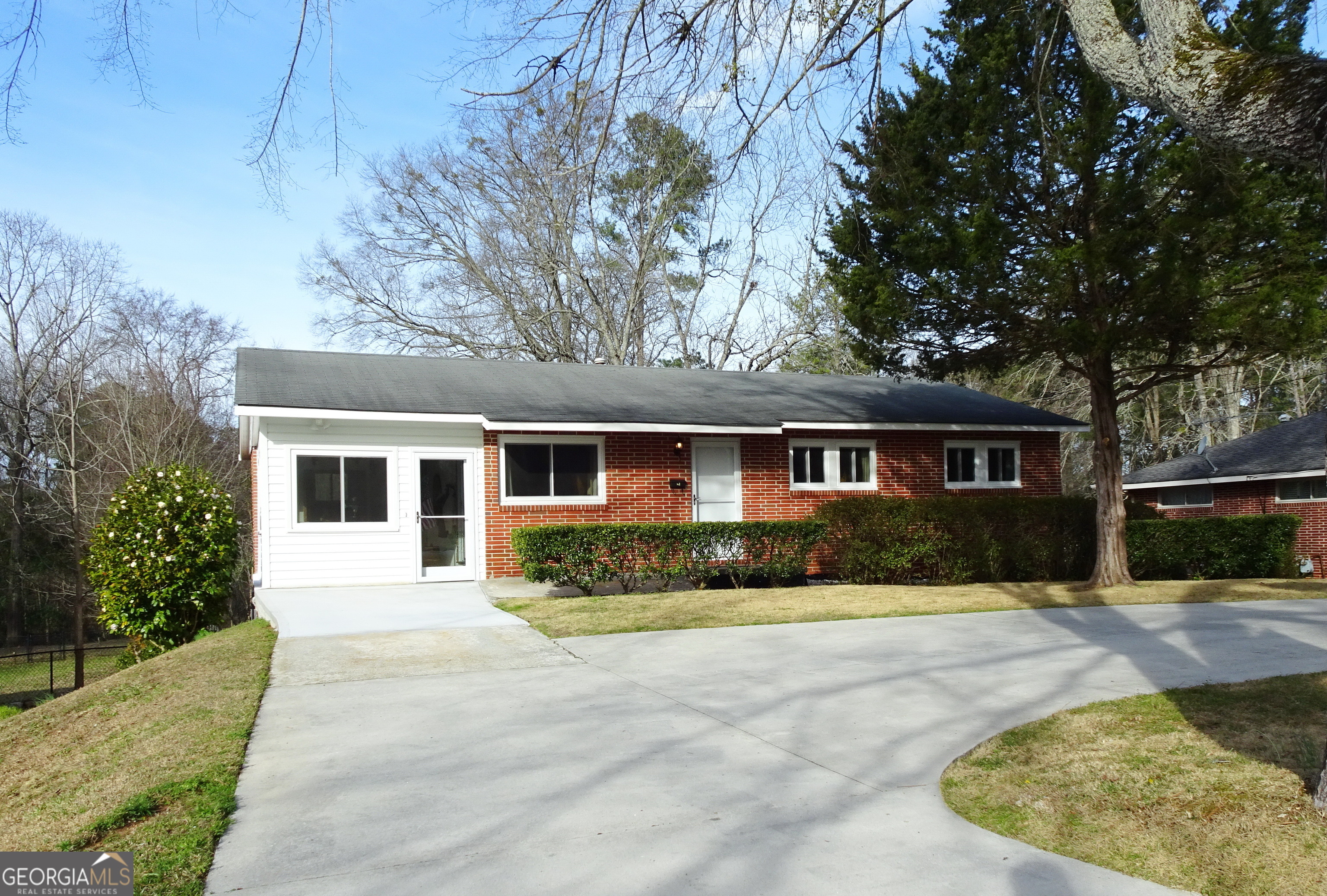 Property Photo:  6154 S Dearing Street  GA 30014 