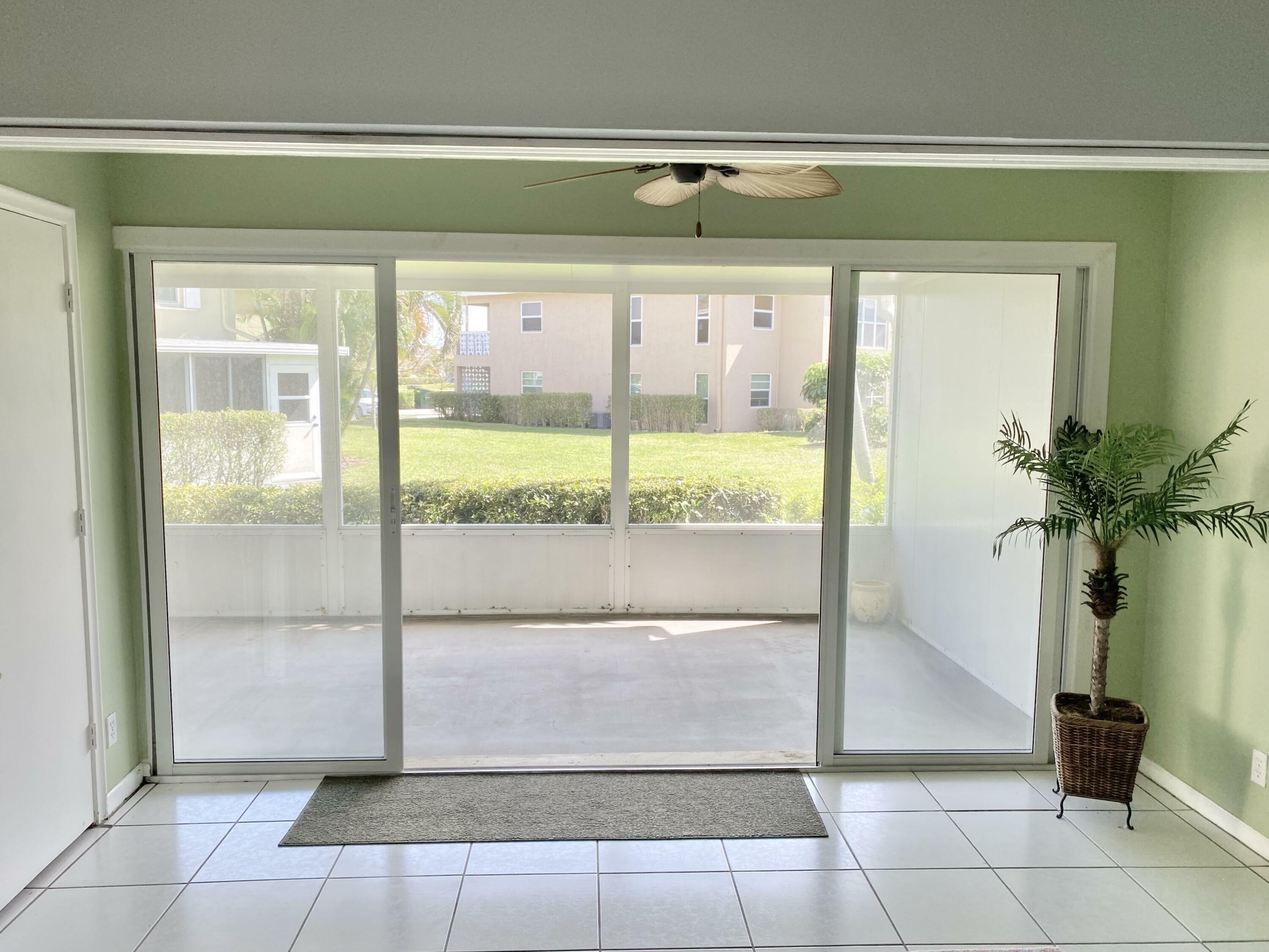 Property Photo:  1040 Silk Oak Terrace A  FL 33445 