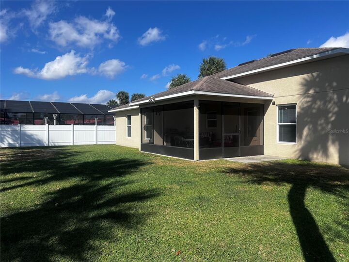 Property Photo:  871 Fruitland Drive  FL 32725 