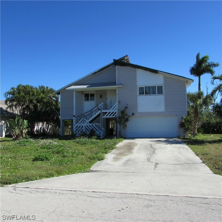 Property Photo:  14166 Clubhouse Drive  FL 33922 