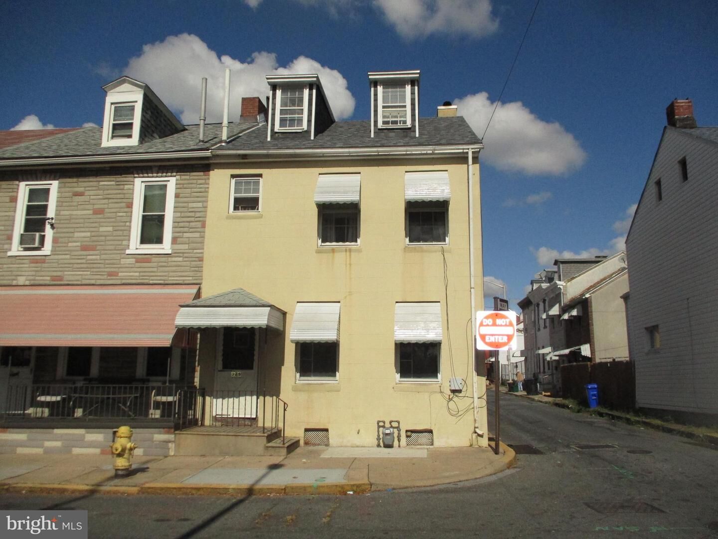 Property Photo: 325 Chestnut Street PA 19602