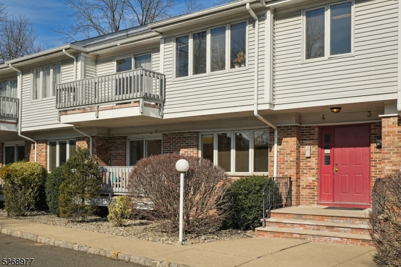 Property Photo: 245 Main St, Unit 4A NJ 07041