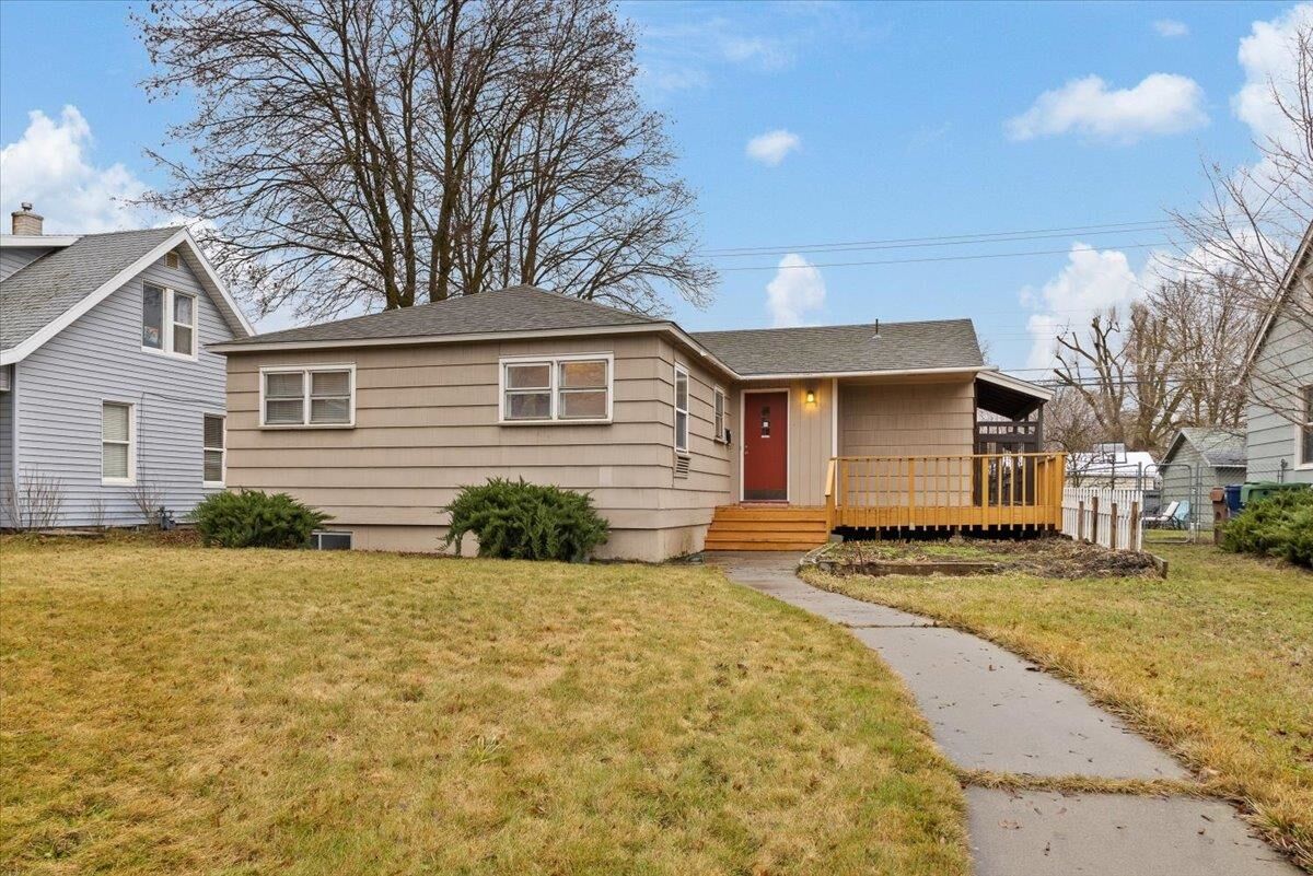 Property Photo:  3408 E 29th Ave  WA 99223 