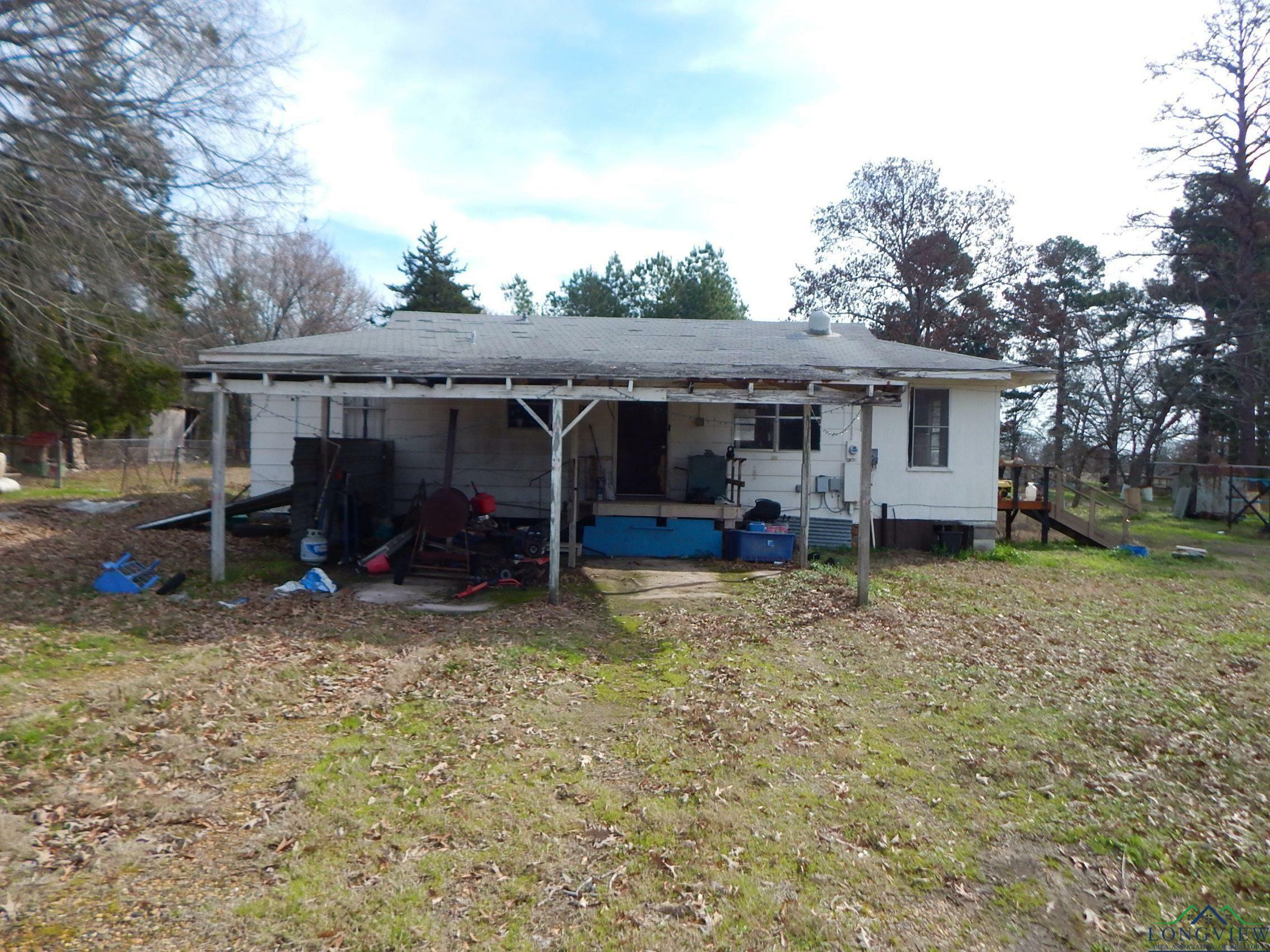 Property Photo:  231 Woodpecker  TX 75647 