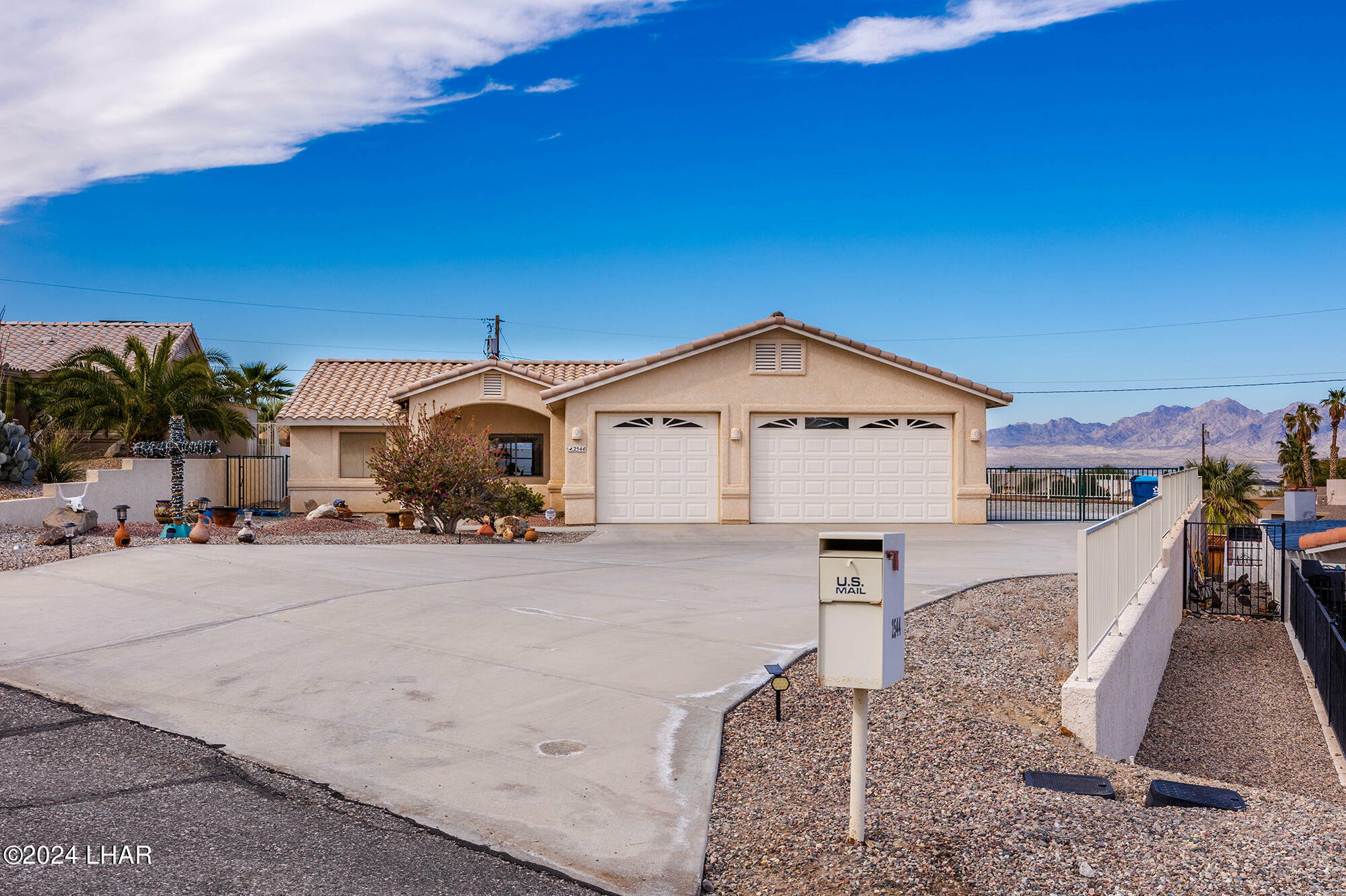 Property Photo:  2544 Sunkentree Ln  AZ 86403 