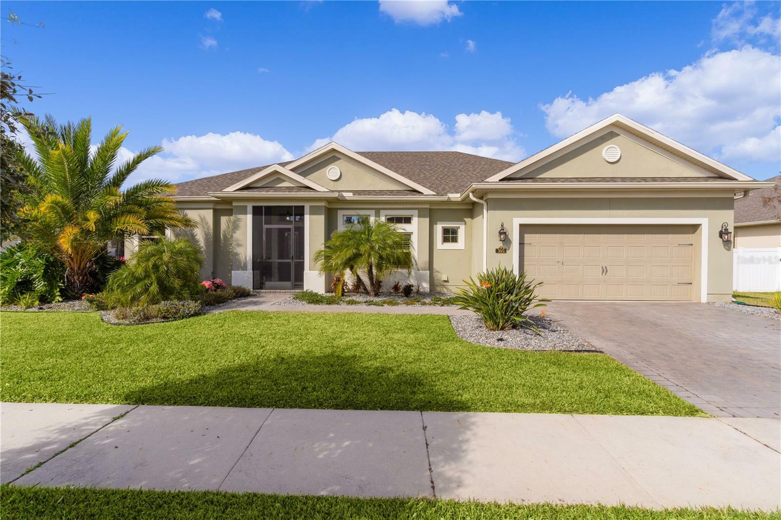 Property Photo:  305 Misty Haven Drive  FL 34736 