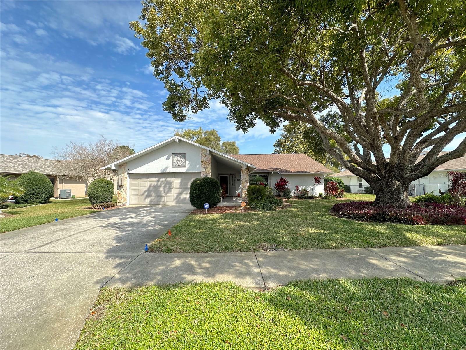 Property Photo:  7701 Sylvan Drive  FL 34667 