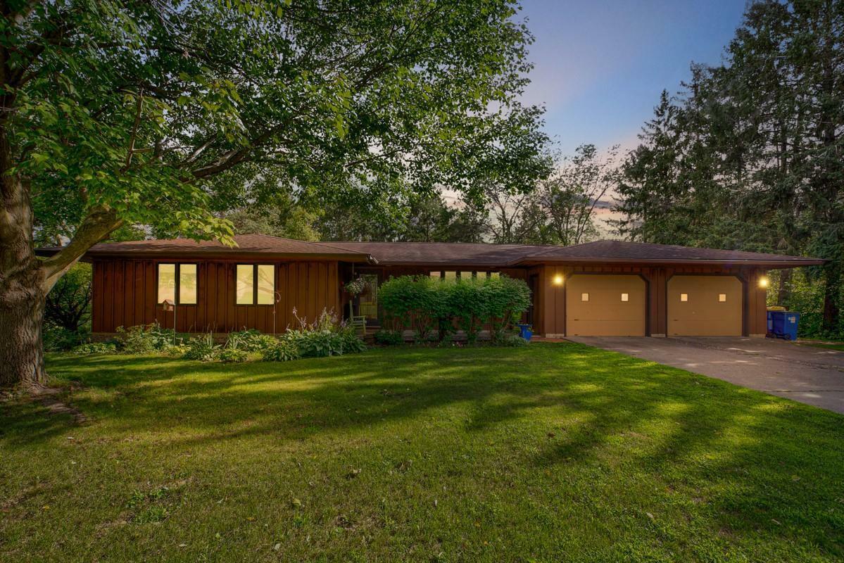 Property Photo:  1409 Robinwood Lane  MN 55021 