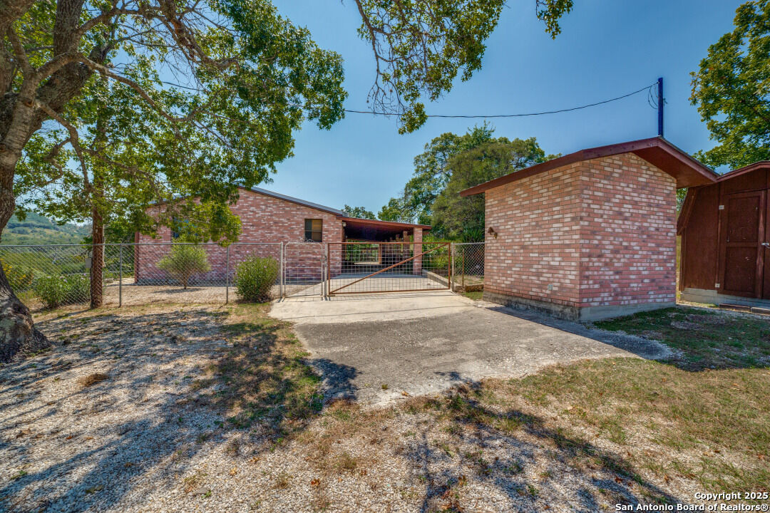 Property Photo:  1560 Coalkiln Rd  TX 78055 