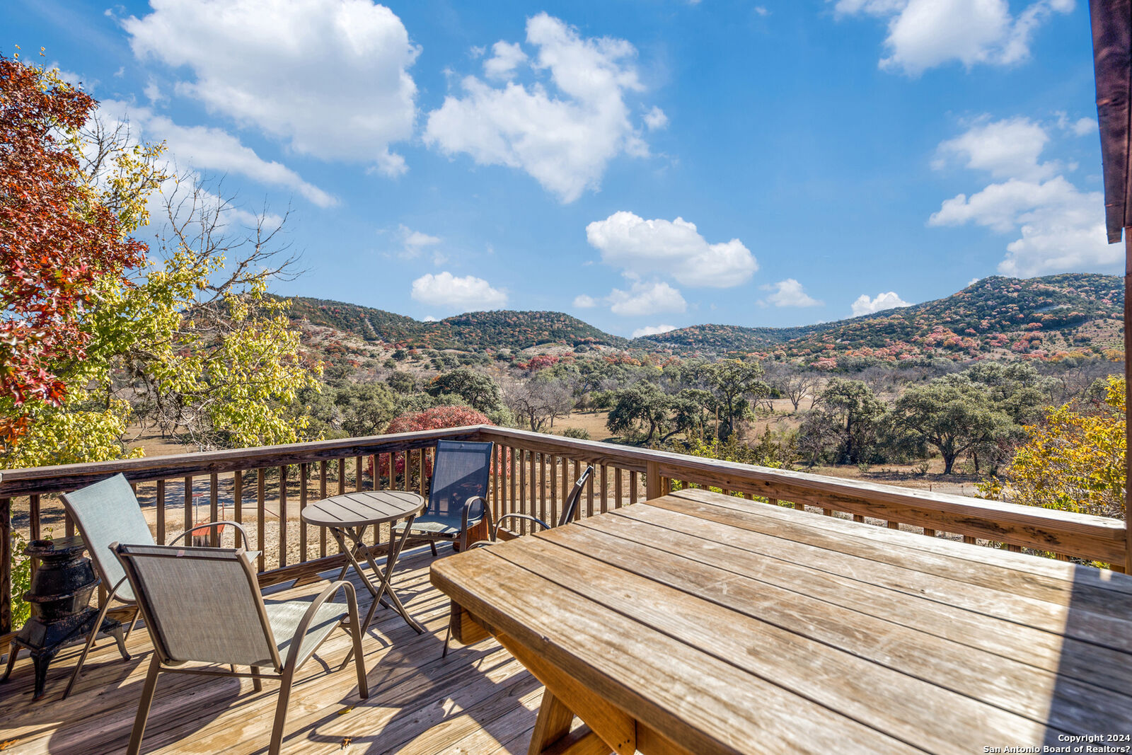 Property Photo: 1560 Coalkiln Rd TX 78055