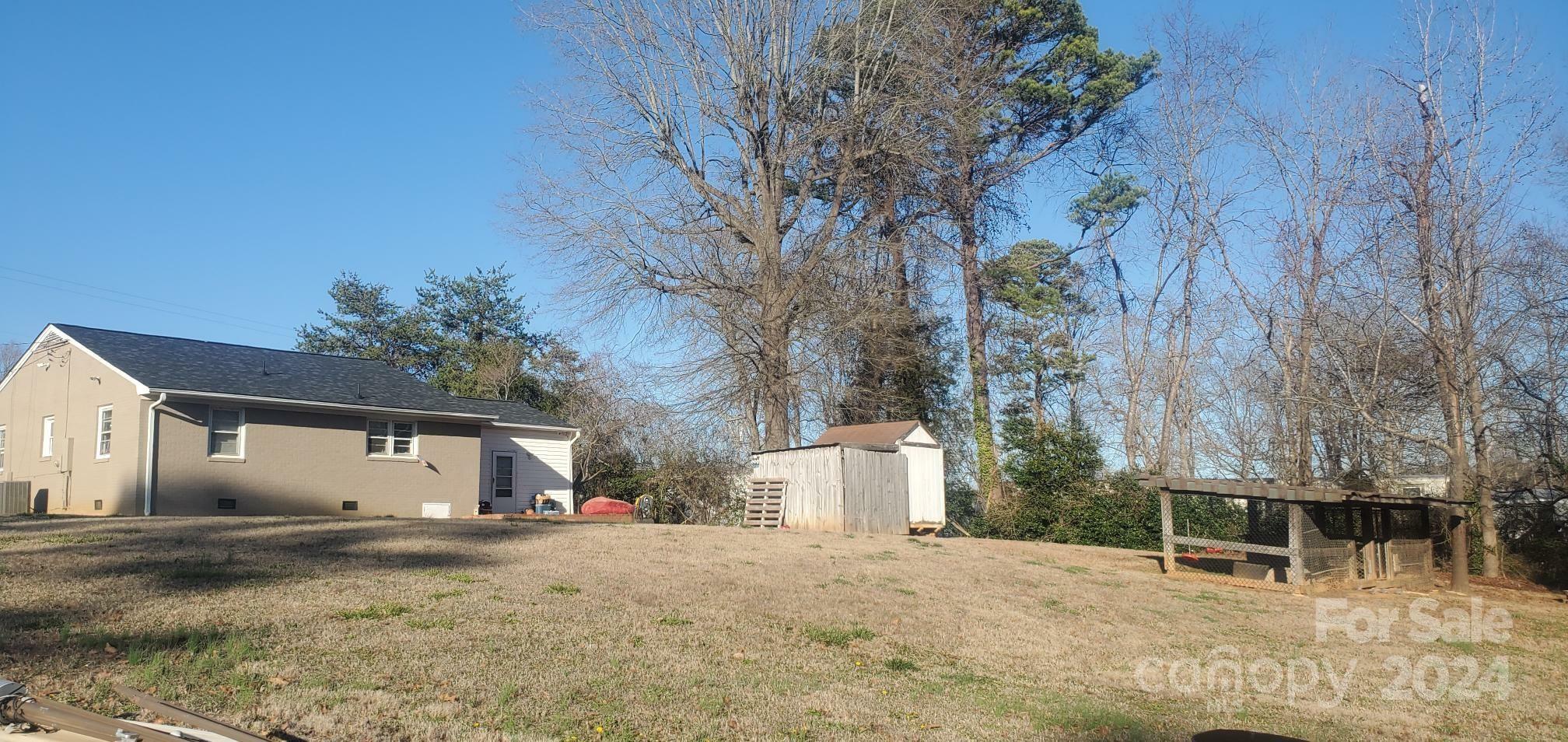 Property Photo:  3701 W Franklin Boulevard  NC 28052 