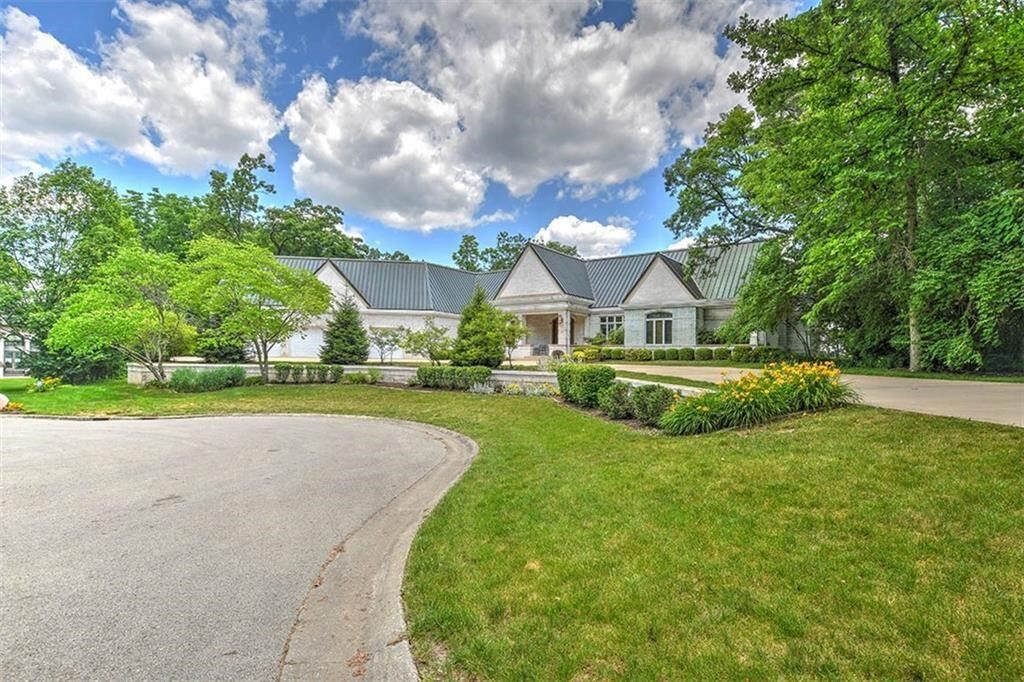 Property Photo: 20 Lake Point IL 62521