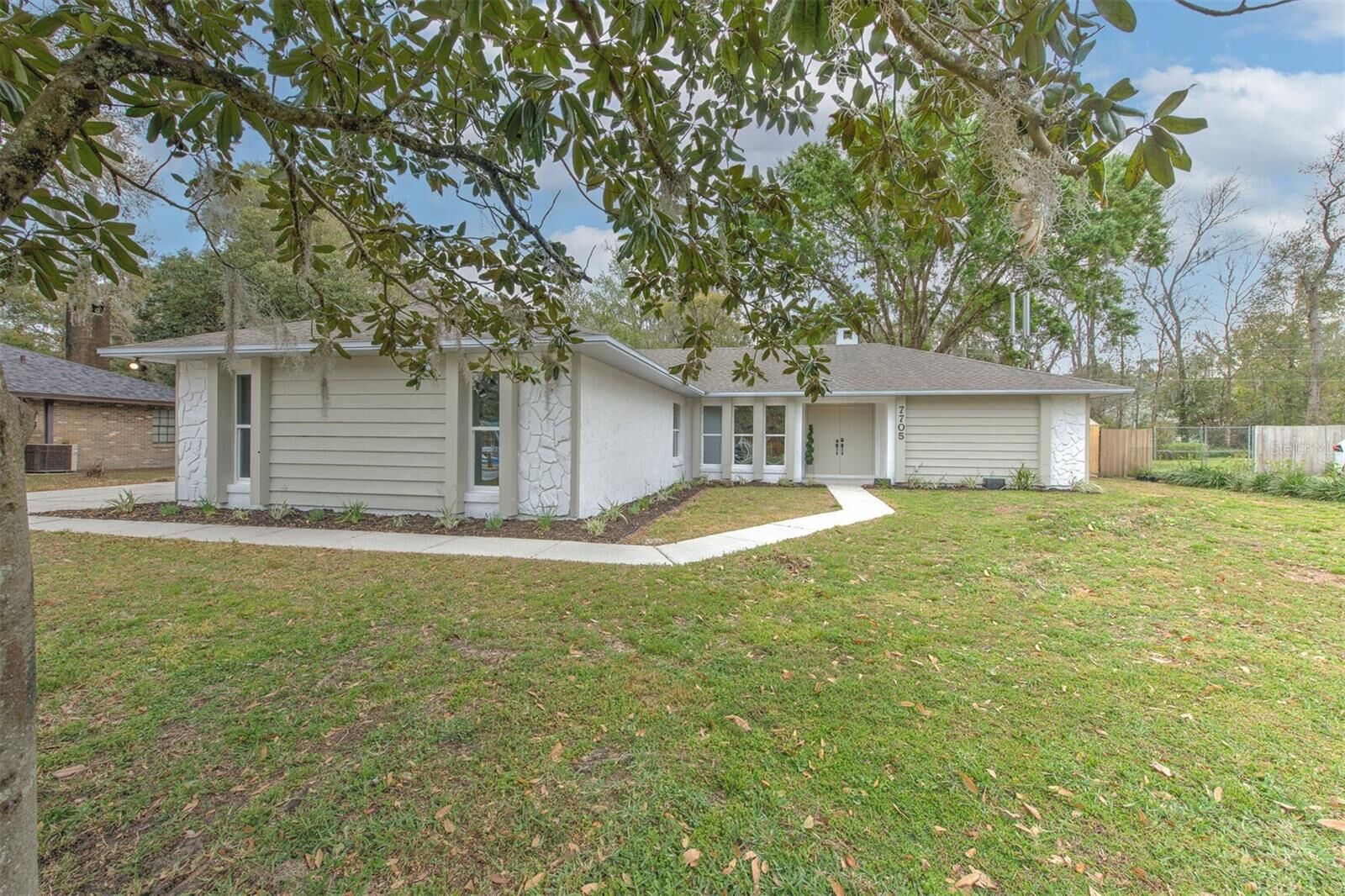 Property Photo: 7705 Mather Road N FL 33810
