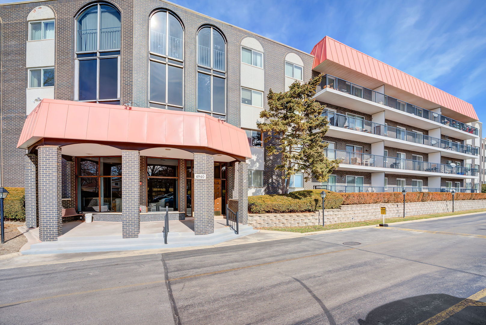 4940 Foster Street 405  Skokie IL 60077 photo