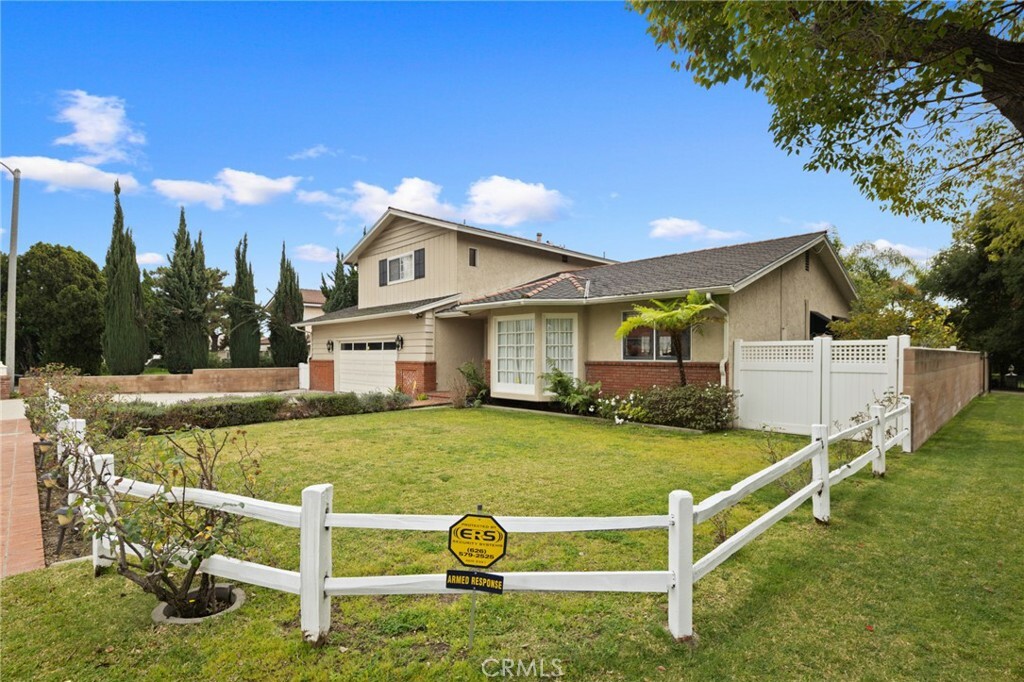 Property Photo:  204 E Magna Vista Avenue  CA 91006 