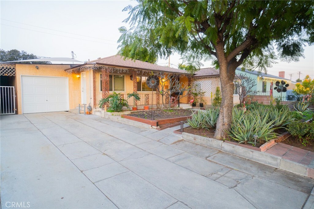 Property Photo:  9521 Glencannon Drive  CA 90660 