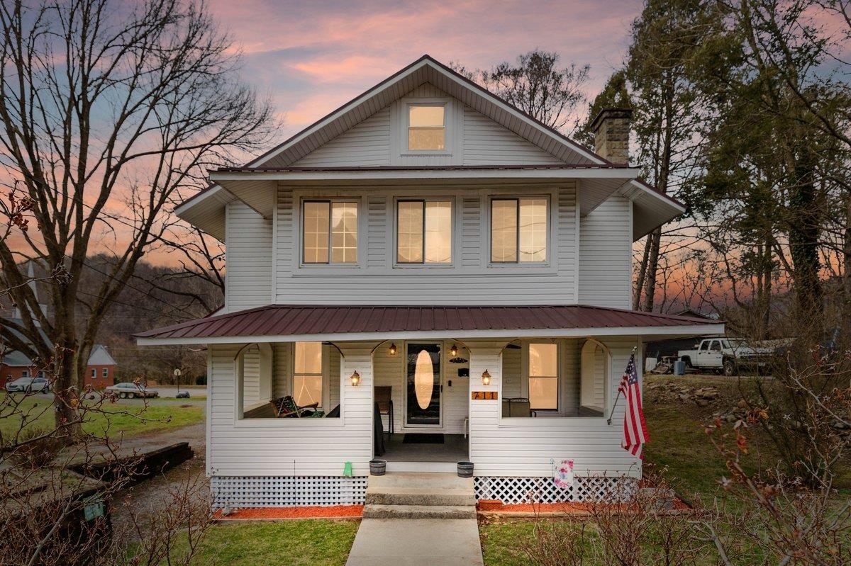 Property Photo:  711 Wolf Street  VA 24124 