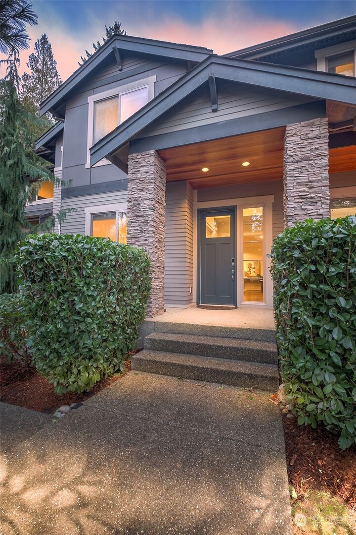 Property Photo:  15628  258th Place SE  WA 98027 