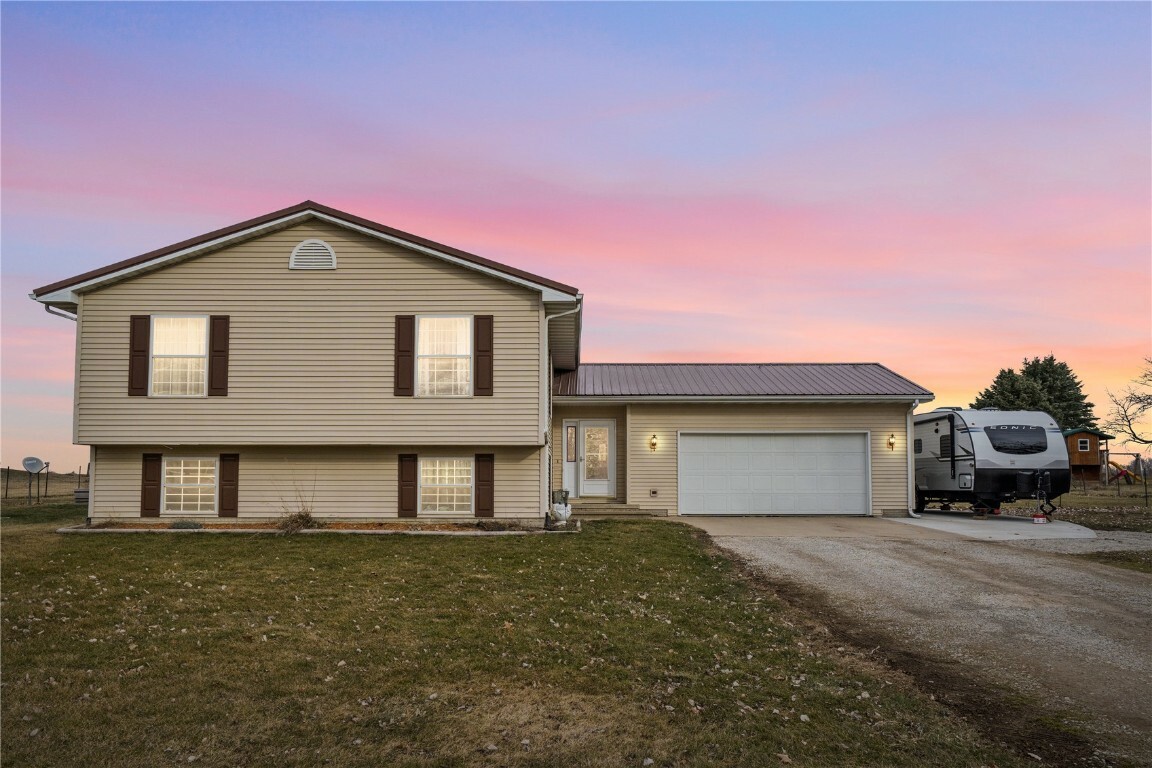 Property Photo:  4169 Alta Vista Drive  IA 52213 