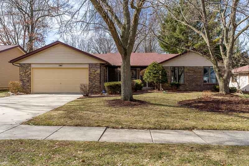 Property Photo:  1747 Arnold Avenue  IL 61108 