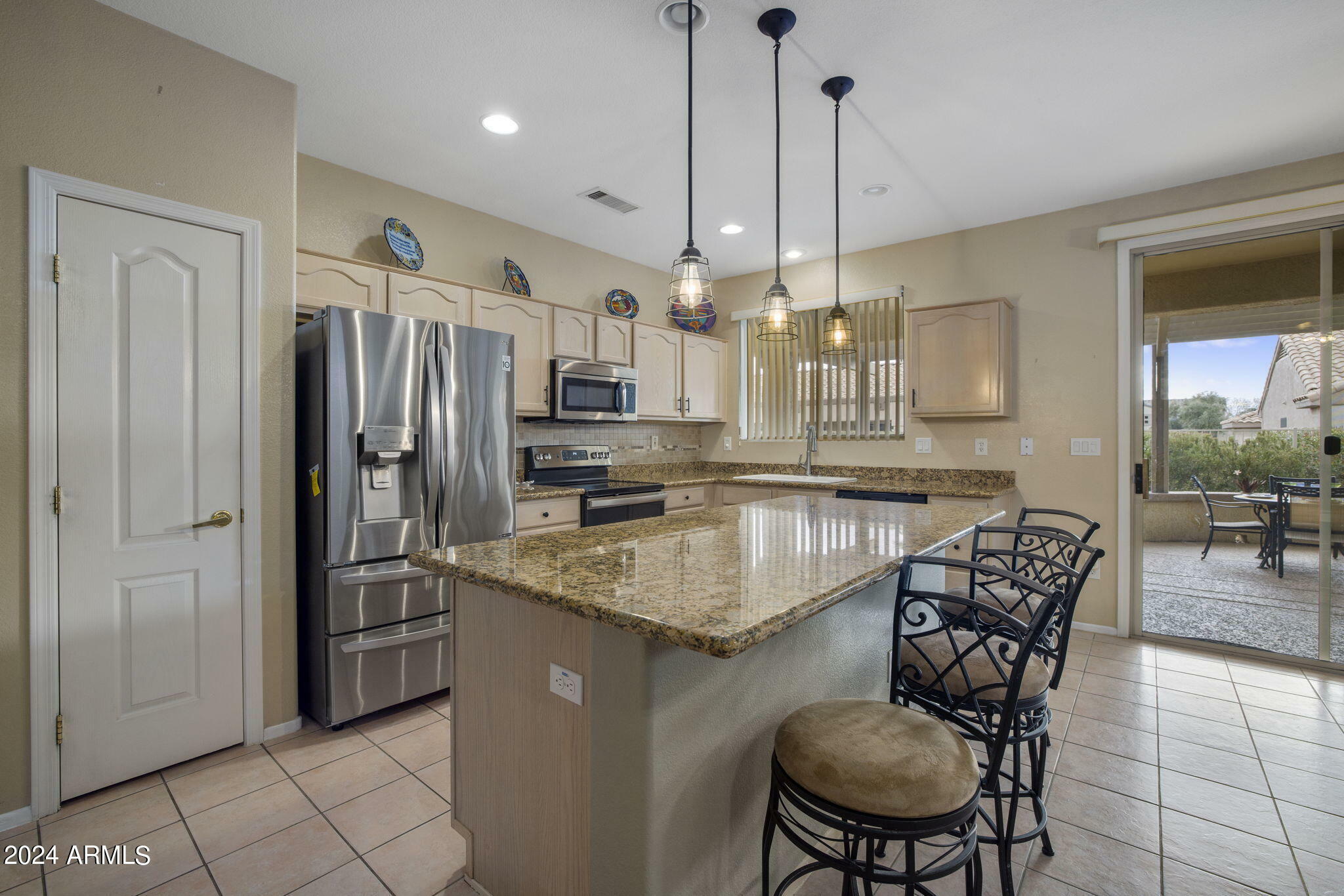 Property Photo:  18148 N Villa Bella Drive  AZ 85374 