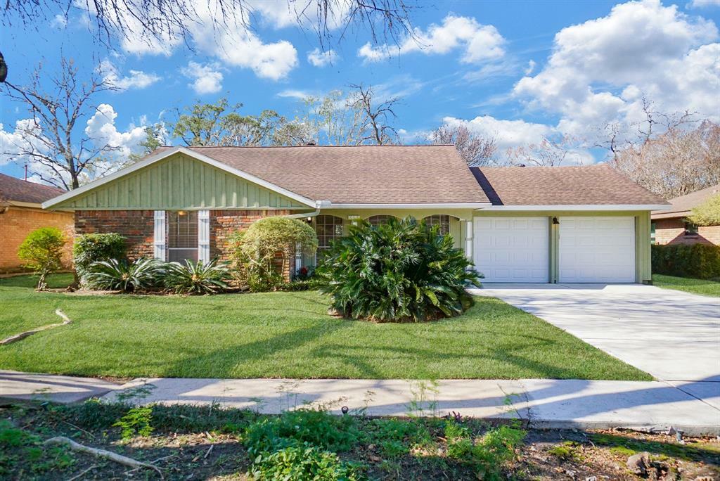 Property Photo: 10618 Doud Street TX 77035