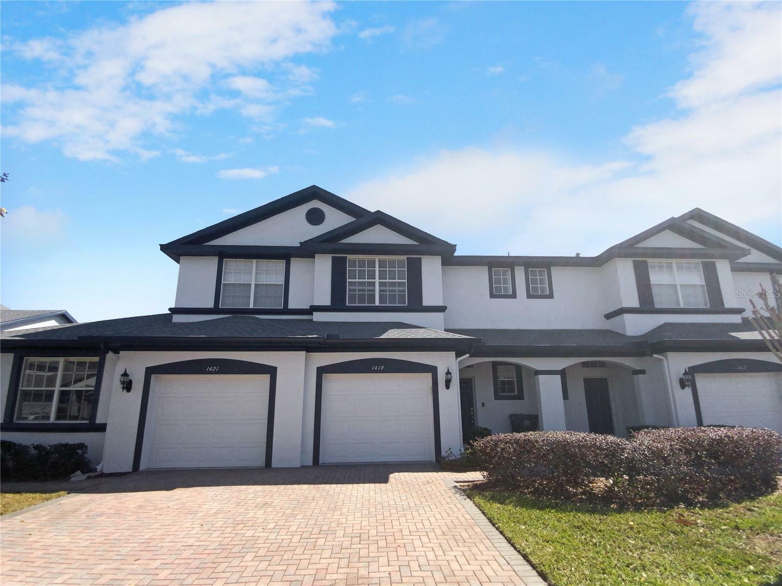 Property Photo:  1419 Summergate Drive  FL 33594 