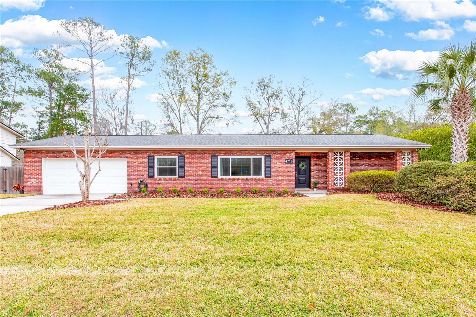 Property Photo:  4718 NW 17th Place  FL 32605 