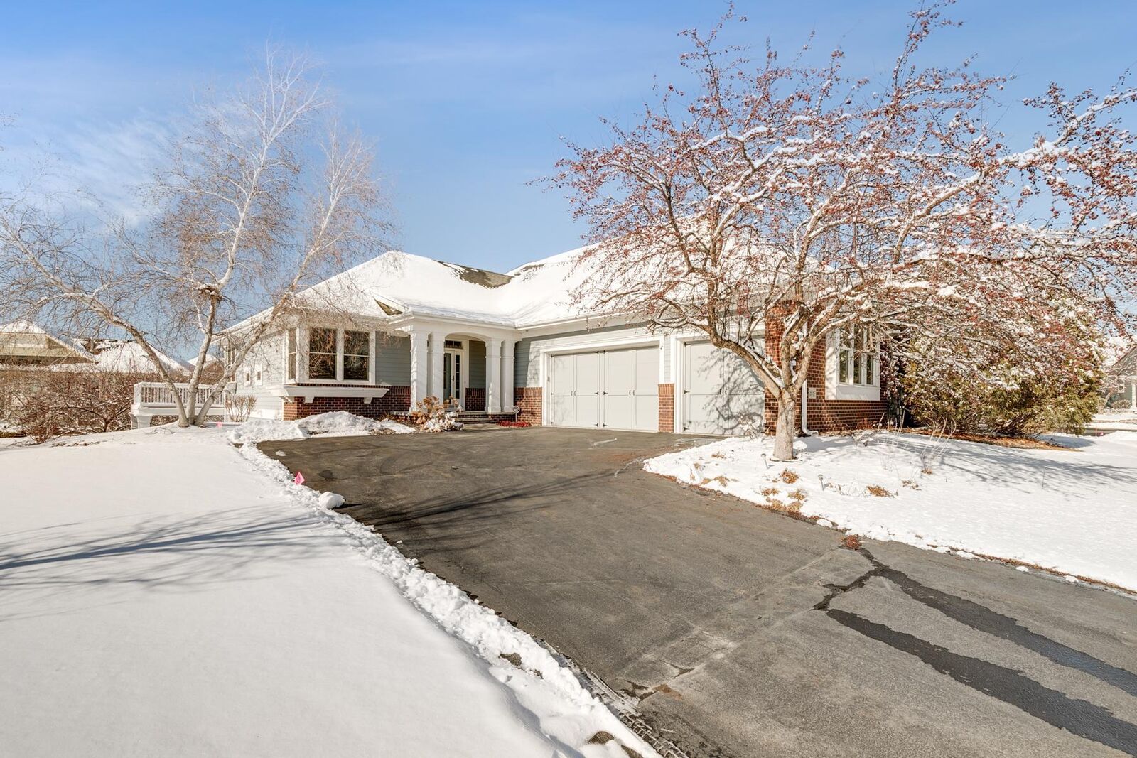 Property Photo: 15757 Cobblestone Lake Parkway MN 55124