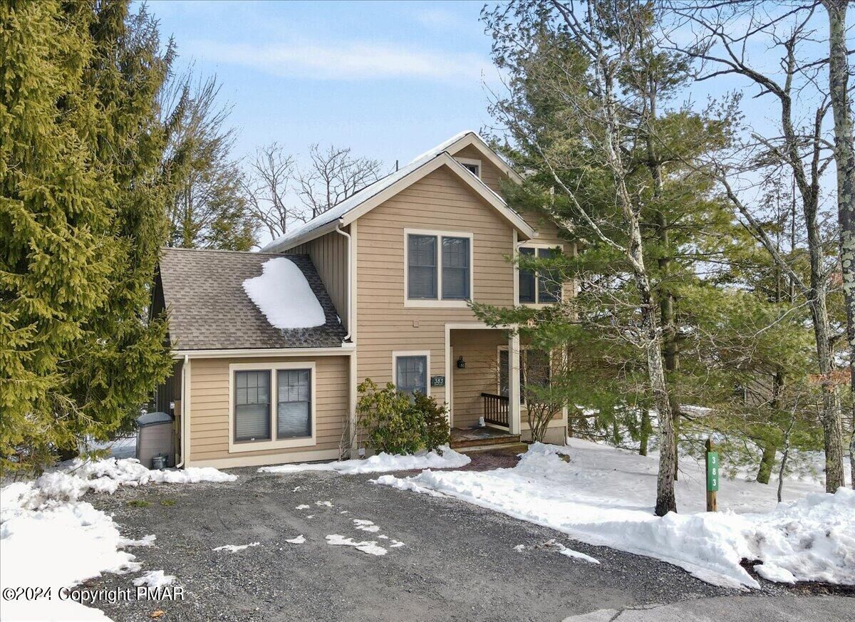 Property Photo: 383 Aspen Court PA 18372