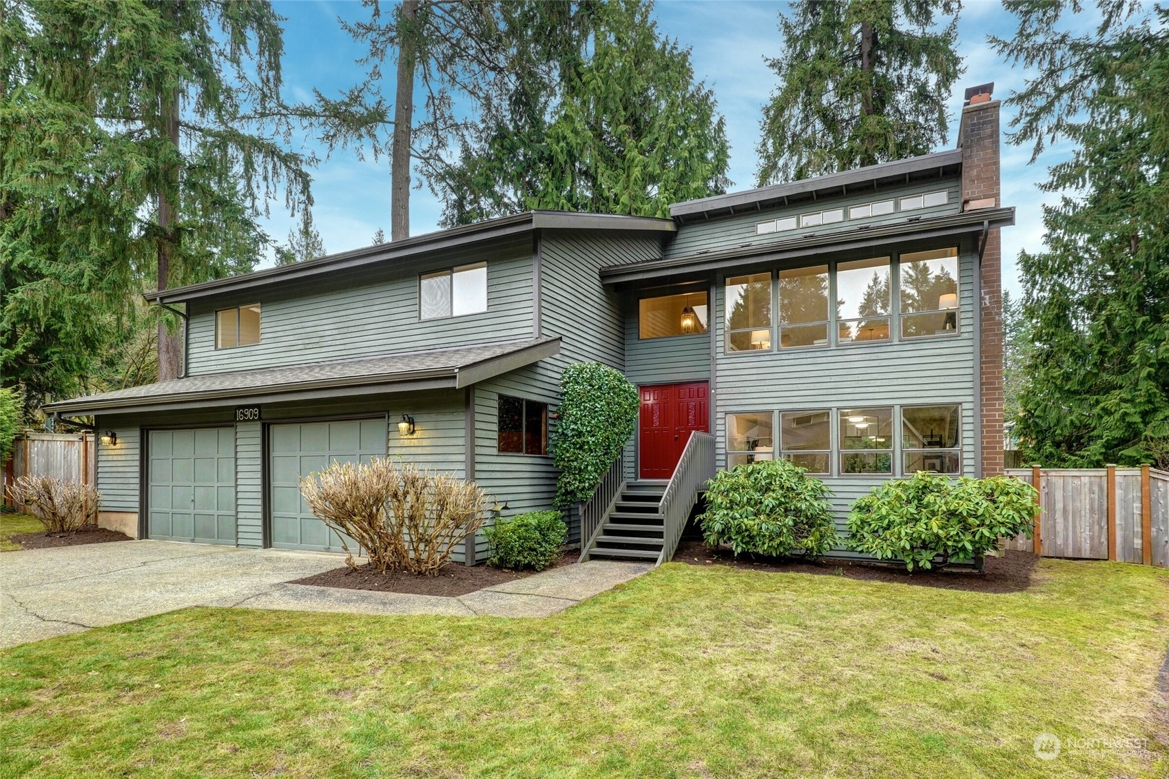 Property Photo:  16909 NE 98th Court  WA 98052 