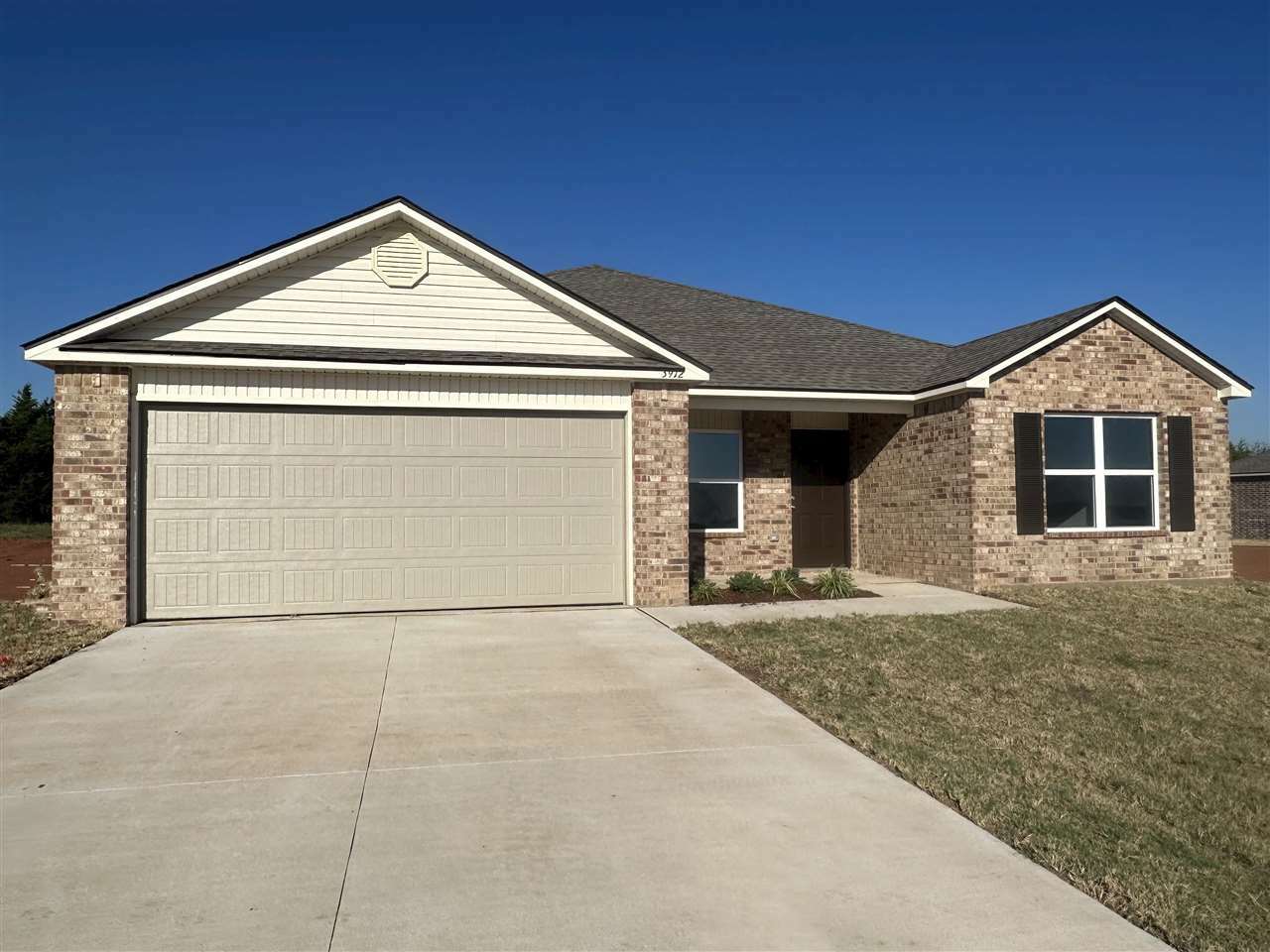 Property Photo: 3912 S Elm Ridge Street OK 74074