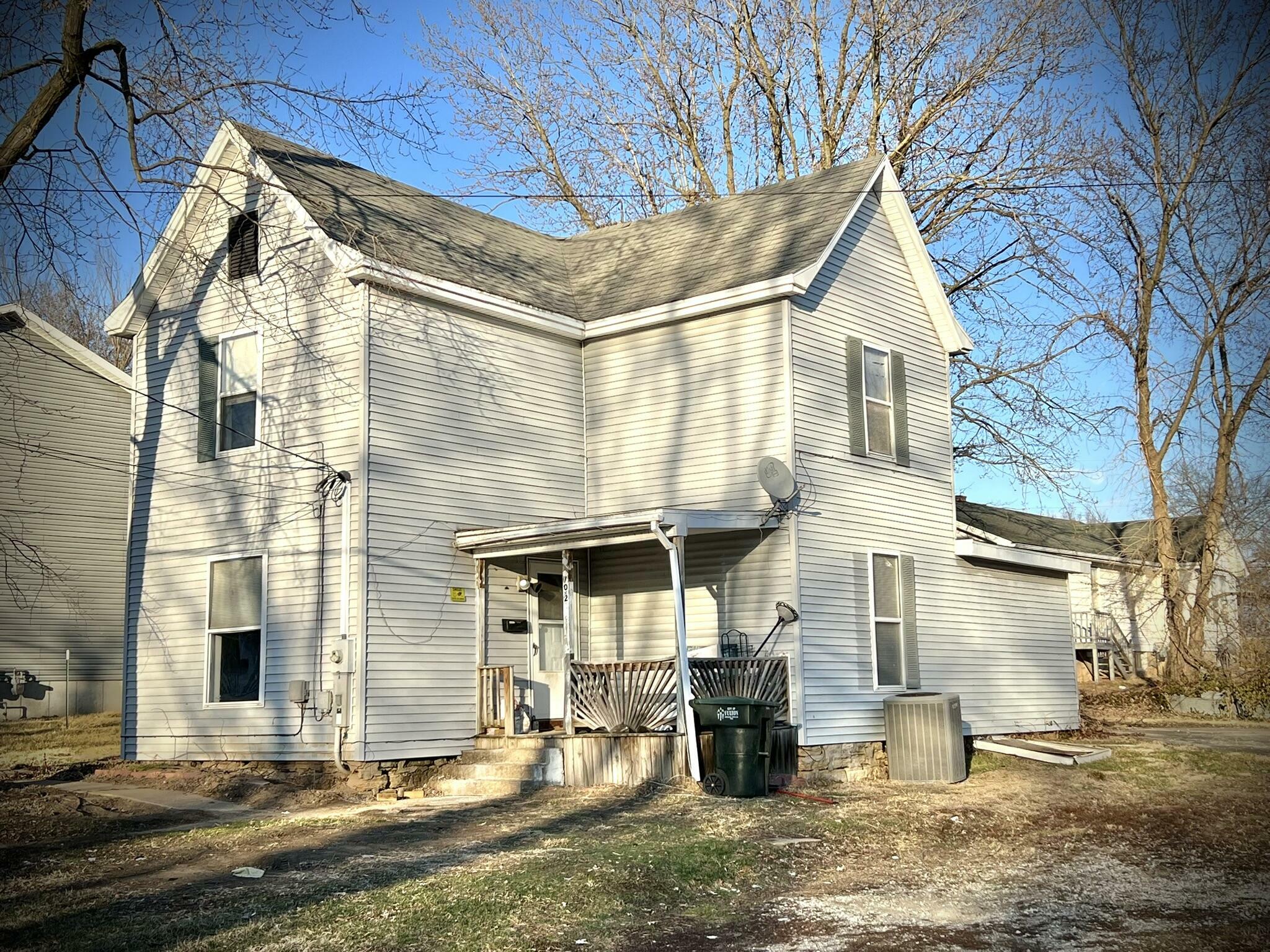 Property Photo:  702 Grand Avenue  MO 65251 