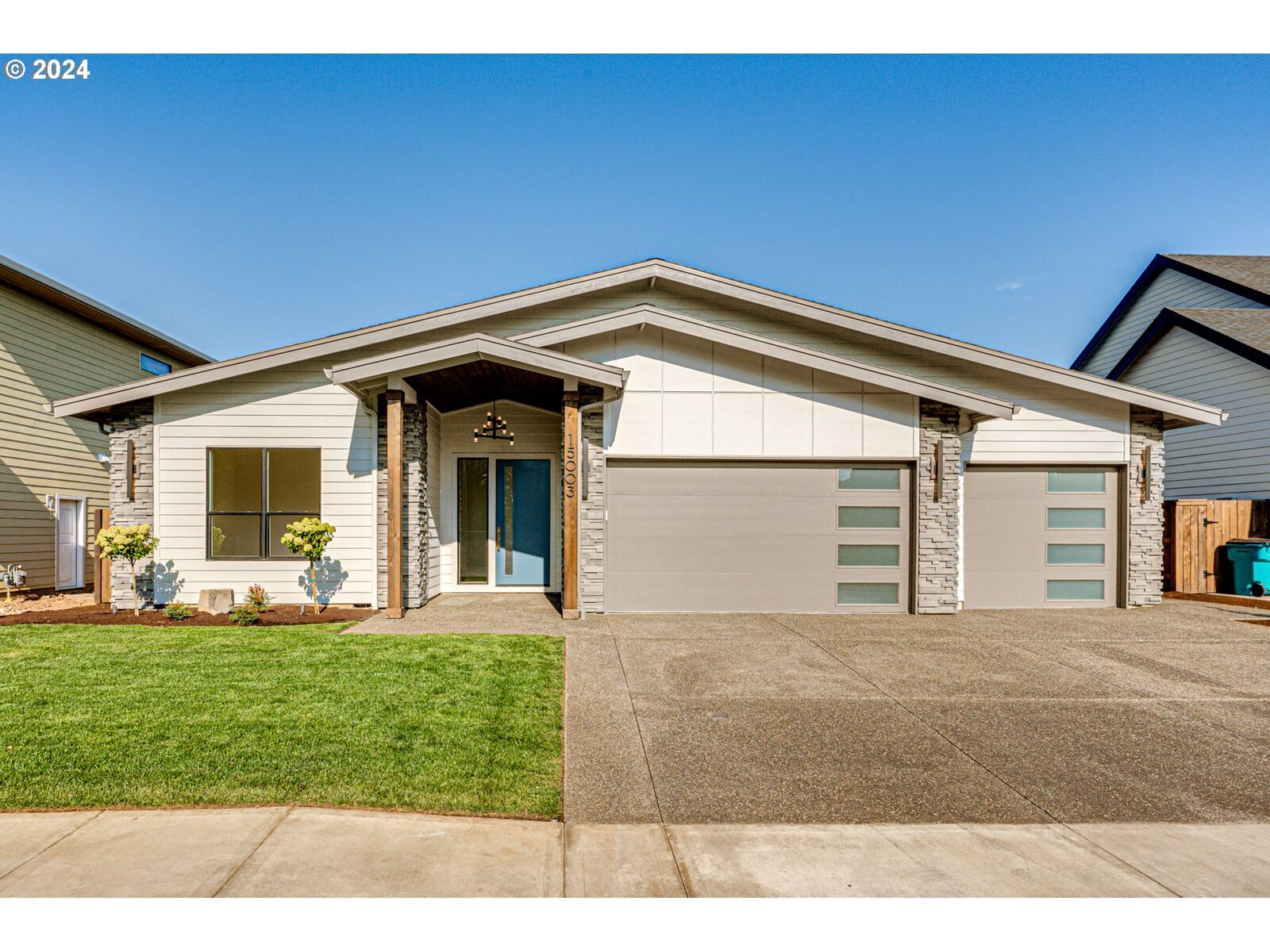 Property Photo:  15003 NW 10th Ct  WA 98685 