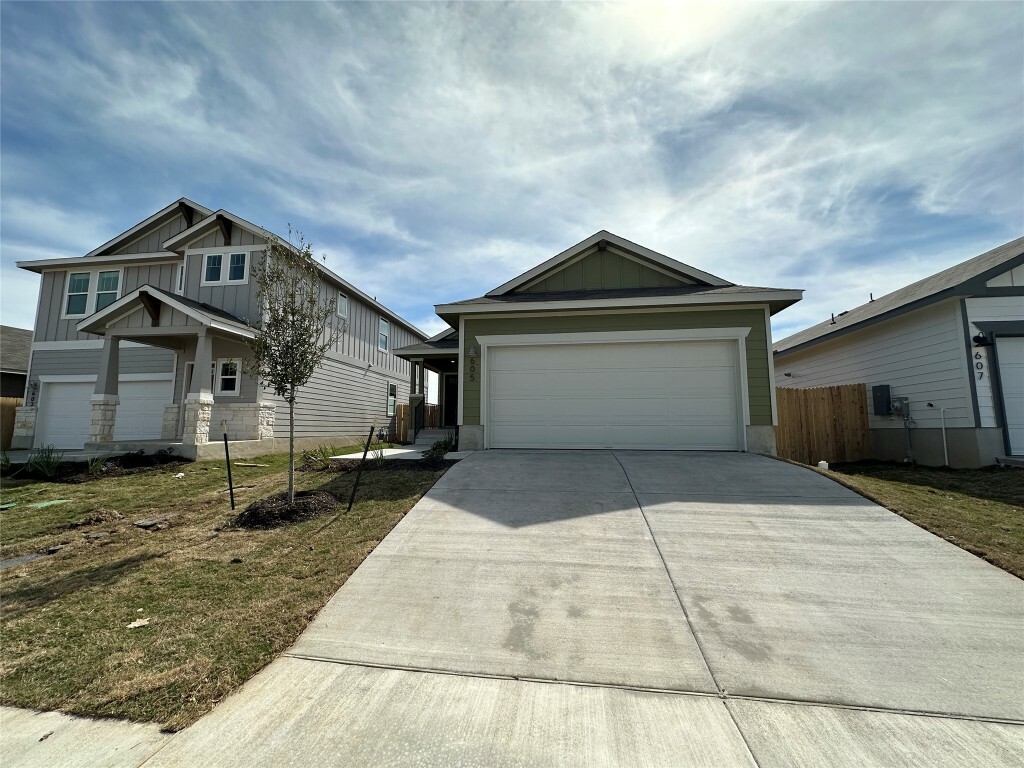 Property Photo:  605 View Drive  TX 78628 