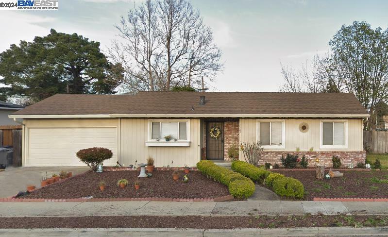 Property Photo: 7765 Firebrand Dr CA 94568