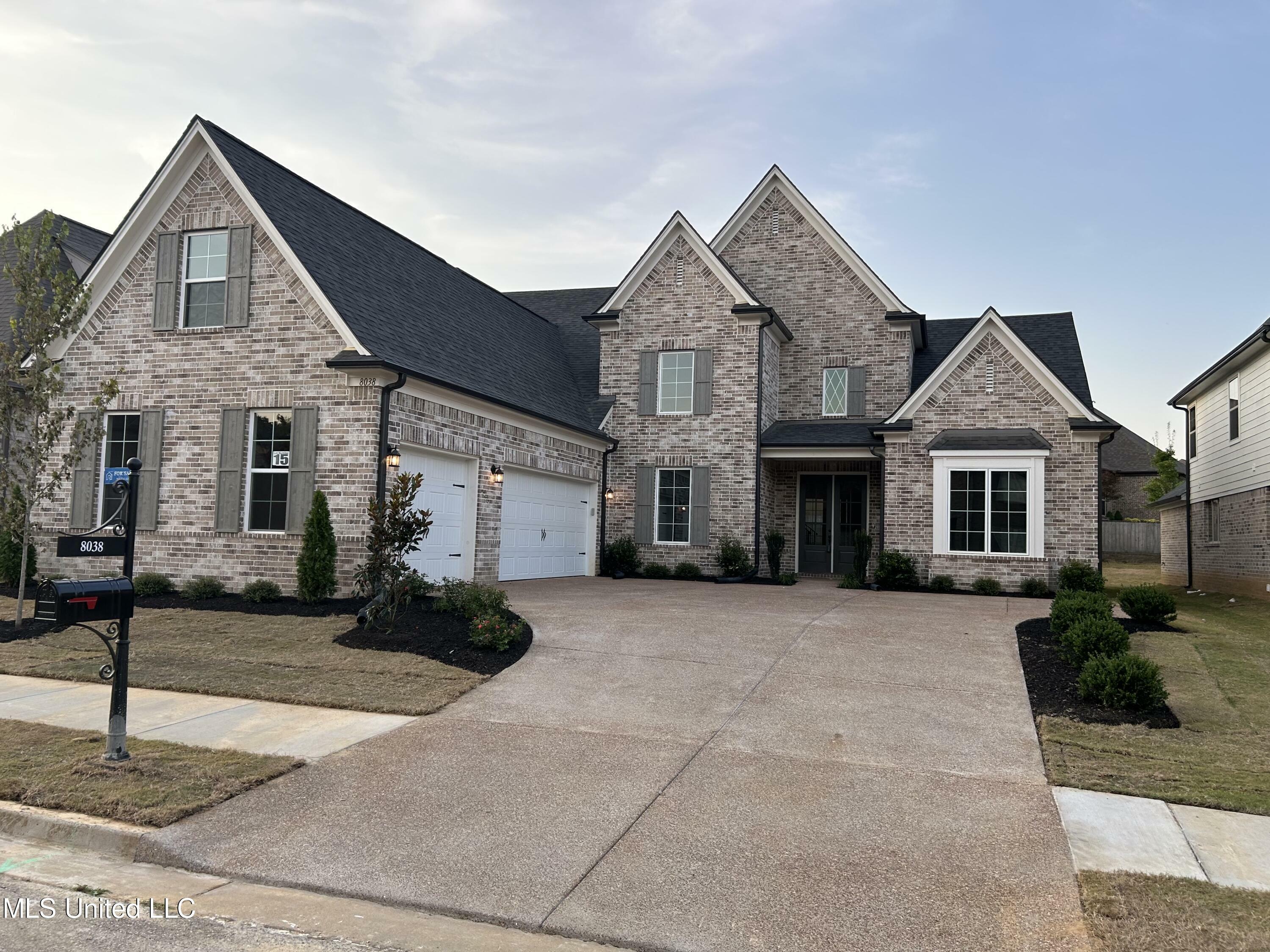 8038 Old Addison Drive  Olive Branch MS 38654 photo