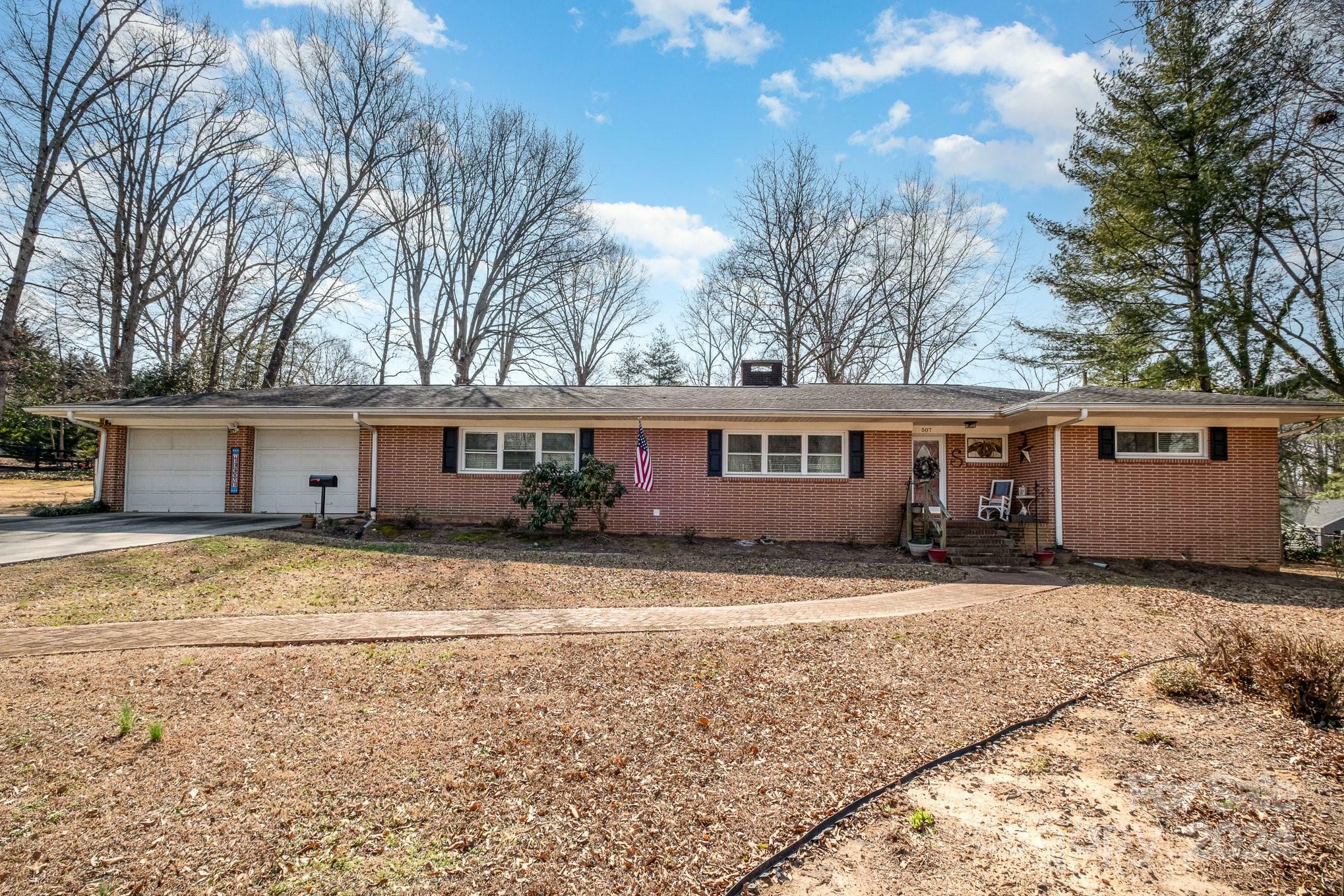 Property Photo:  507 McSwain Drive  NC 28034 