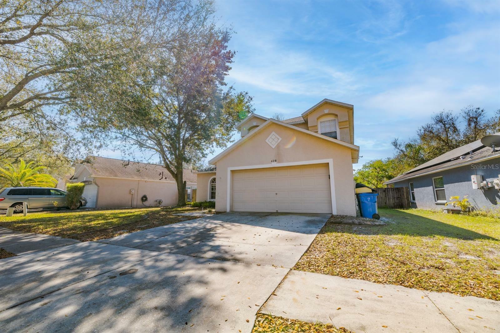 Property Photo:  626 Somerstone Drive  FL 33594 