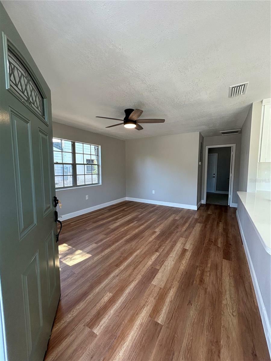 Property Photo:  4014 E Paris Street  FL 33610 