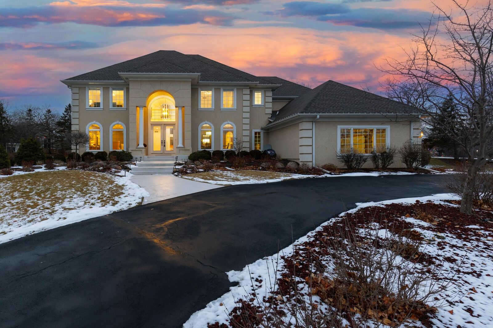 Property Photo:  18119 Bearpath Trail  MN 55347 