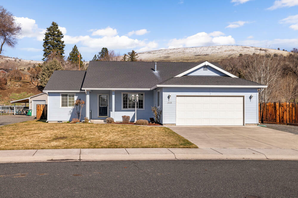 2123 Jeffrey Lane  Klamath Falls OR 97603 photo