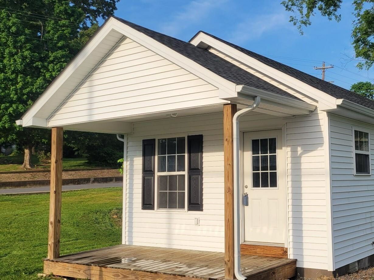 Property Photo:  118 N 4th Street  KY 42164 