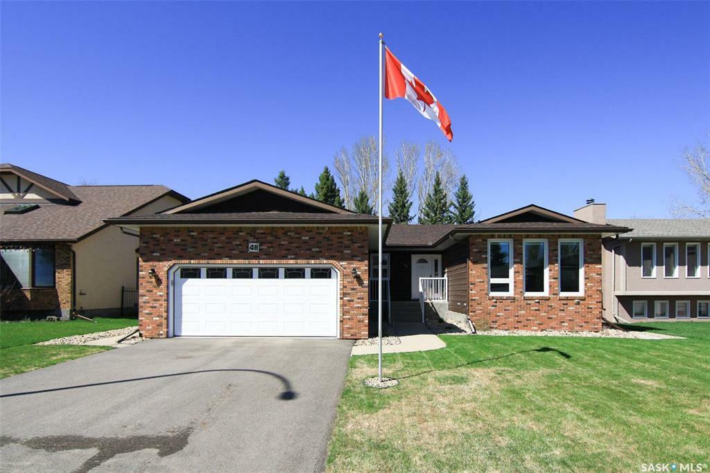 Property Photo:  48 Willow Crescent  SK S3N 3S2 